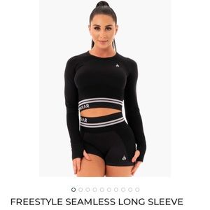 NWT Ryderwear seamless long sleeve crop size M